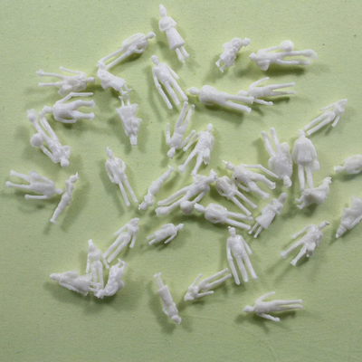 Porcellana Le disposizioni del treno della scala 1/150 di N, le figure umane miniatura di plastica, treno del modello di scala calcola fornitore
