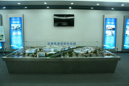 Porcellana Accensione dei modelli architettonici miniatura per la disposizione del fabbricato industriale fornitore