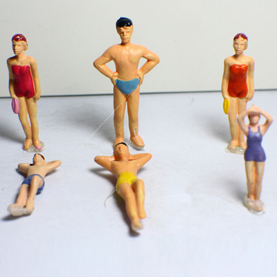 Porcellana Figura di nuoto dipinta gente architettonica della gente scenica del modello di scala per la disposizione SP50-6 4.0cm del modello di paesaggio fornitore