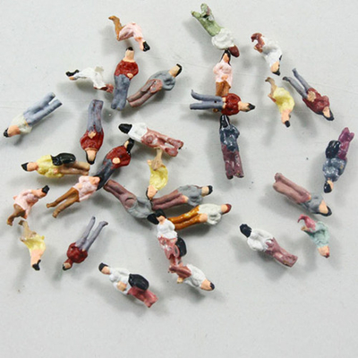 Porcellana La gente architettonica di plastica all'aperto del modello di scala dipinta calcola 1/300 di 0.6cm per la disposizione del treno fornitore