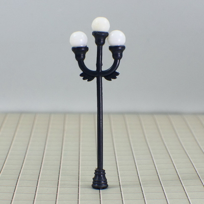 Porcellana N scala Street Lighting Train Layout modello lampione 7 cm fornitore