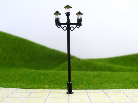 Porcellana OEM 6V luminoso Street modello lampione 6,5 cm per Train Layout fornitore