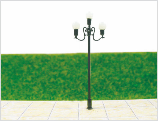 Porcellana T73 Custom 6V luminoso Street scala modello lampione 7 cm per il treno HO Layout fornitore