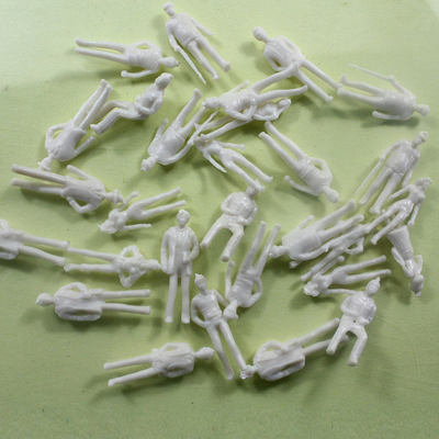 Figure miniatura della gente della gente architettonica della scala del treno della resina fornitore