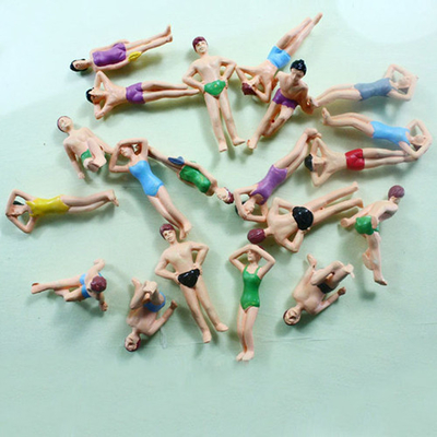 Le figure architettoniche di nuoto della spiaggia dipinte 1:75 NOIOSO della gente del modello di scala della scala variano la posa fornitore