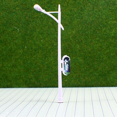 Palo della luce di plastica miniatura del modello della via per la disposizione 10cm RC100 6V del treno fornitore